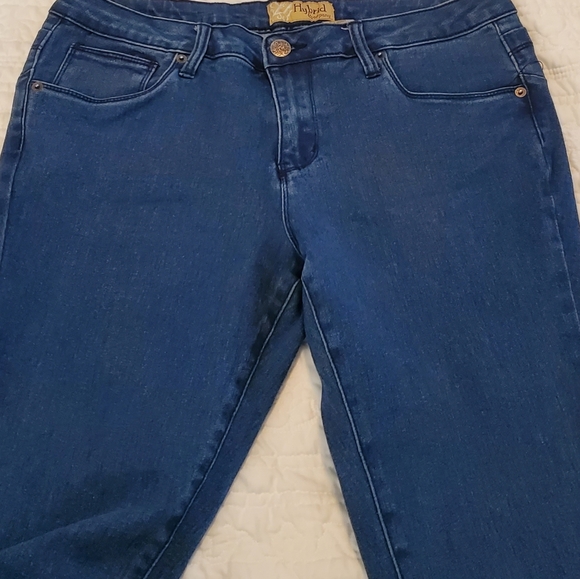 Jeans with booty lift. 🍑 - Picture 3 of 7